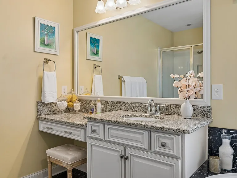 7005 Marwood Dr — Photo 26