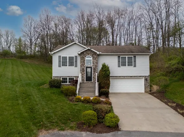 125 Burnshire Pl, Princeton, WV 24740