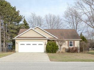28 N Barrie Rd, Bad Axe, MI 48413