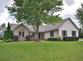 N103W16979 Wildrose Ln, Germantown, WI 53022