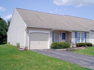68 Knollwood Rd, Millersville, PA 17551