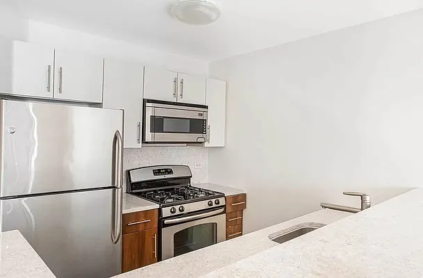 Rented by REAL New York | media 16