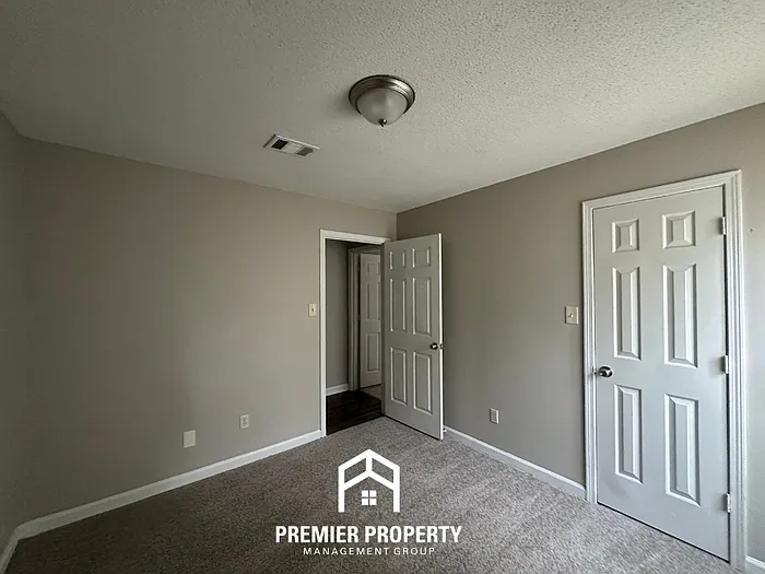 896 Cully Rd — Photo 13