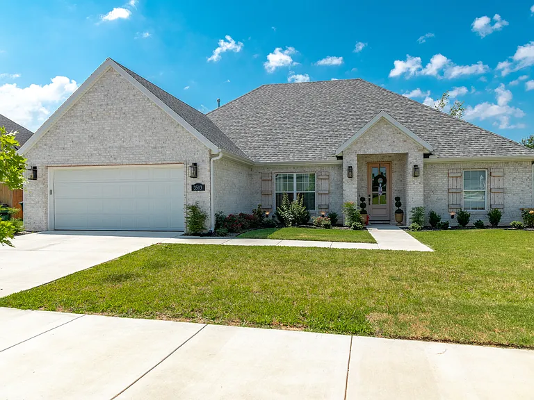 3503 E Lexus Dr — Photo 4