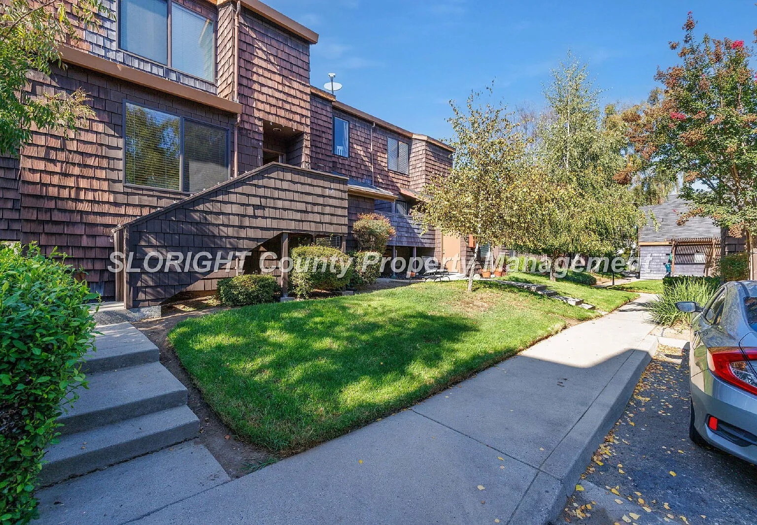 2 bed, 1.5 bath, 1125 sqft, $3,200 — Photo 3