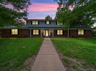 511 Fairway Dr, Broken Arrow, OK 74011