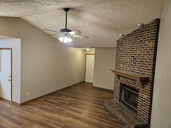 4th image of 3495 Woodbury Dr