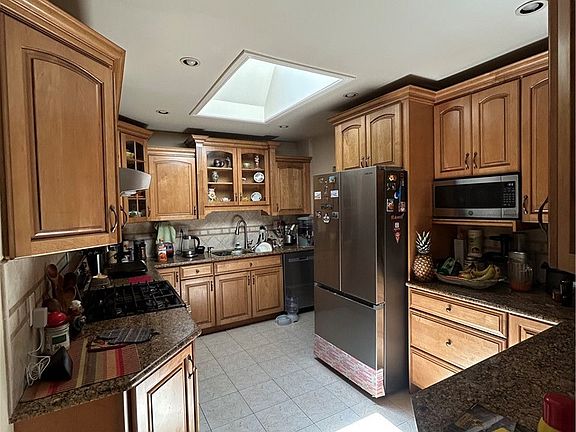 5th image of 524 Alameda De Las Pulgas