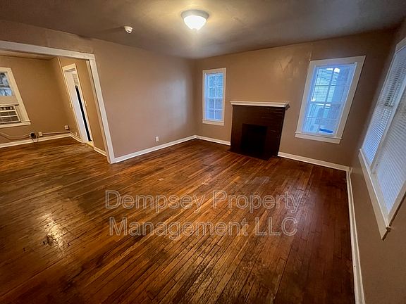 3rd image of 606 35th Ct