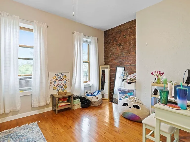 166 F St #4 — Photo 8