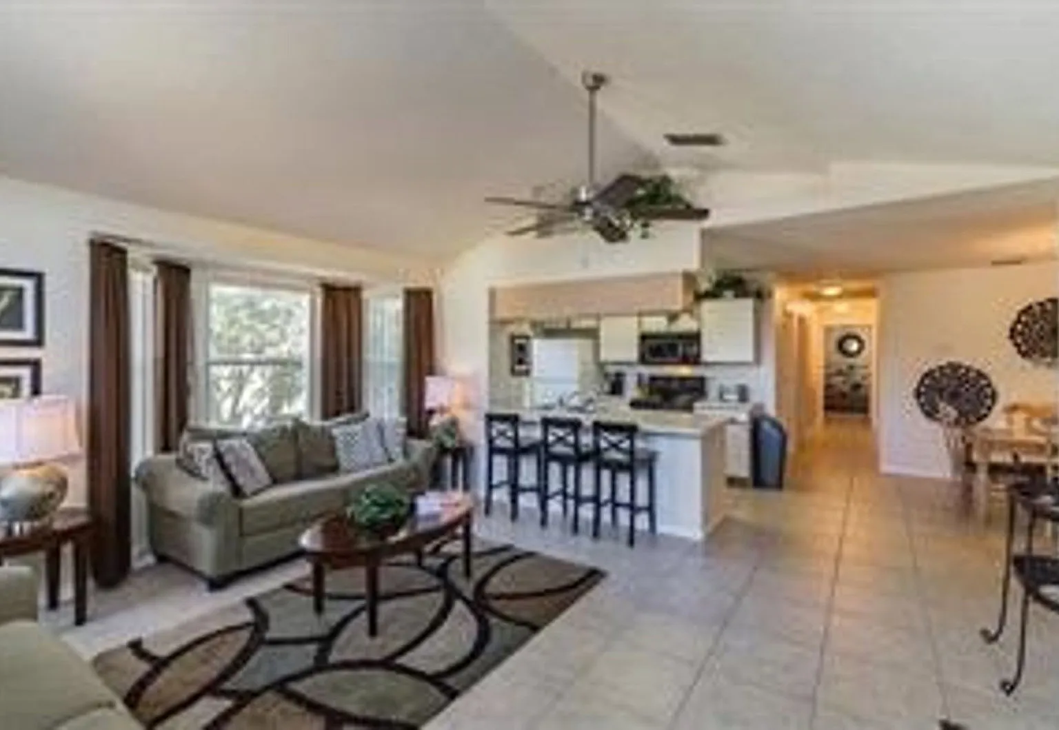3 bed, 3.0 bath, 1434 sqft, $1,900 — Photo 3