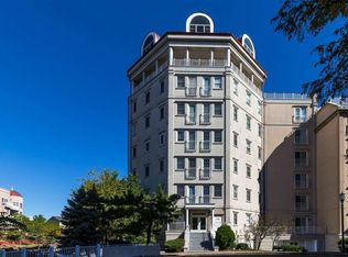 205 Shearwater Ct W APT 62, Jersey City, NJ
