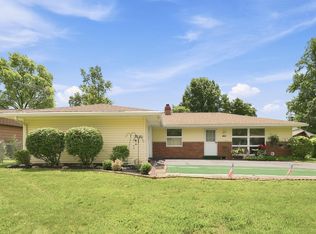 2311 W Surrey Dr, Muncie, IN 47304