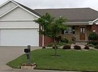 3213 Elwell Dr, Winfield, KS 67156