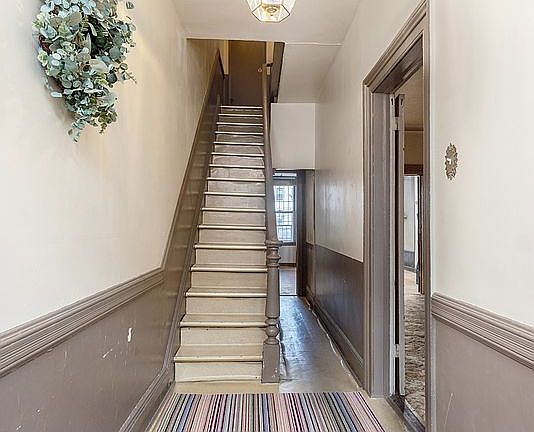 2nd image of 323 Carroll St #2