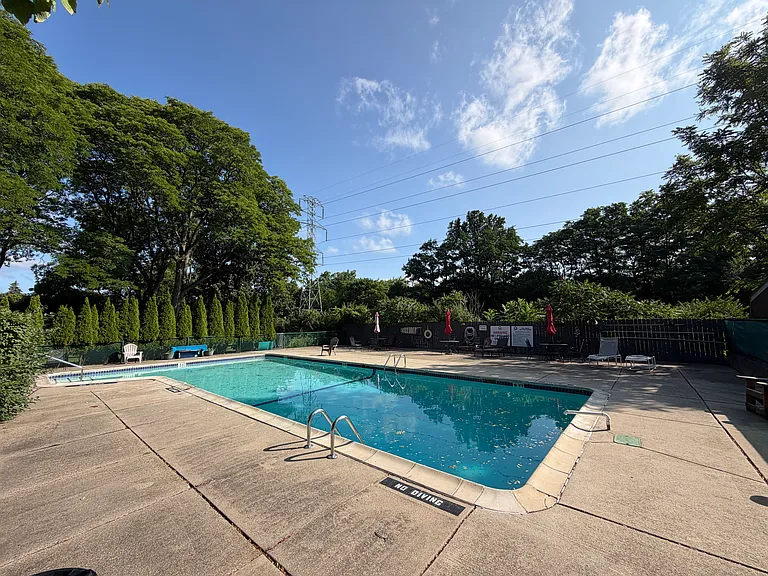 946 N Adams Rd #3 — Photo 16