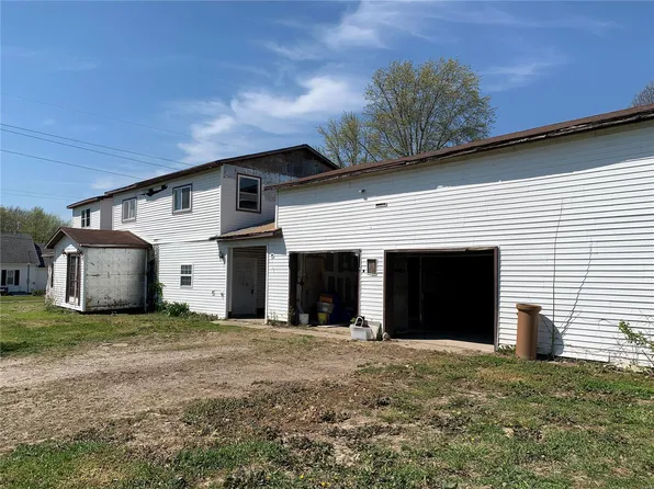 615 East St, Taylor Springs, IL 62089