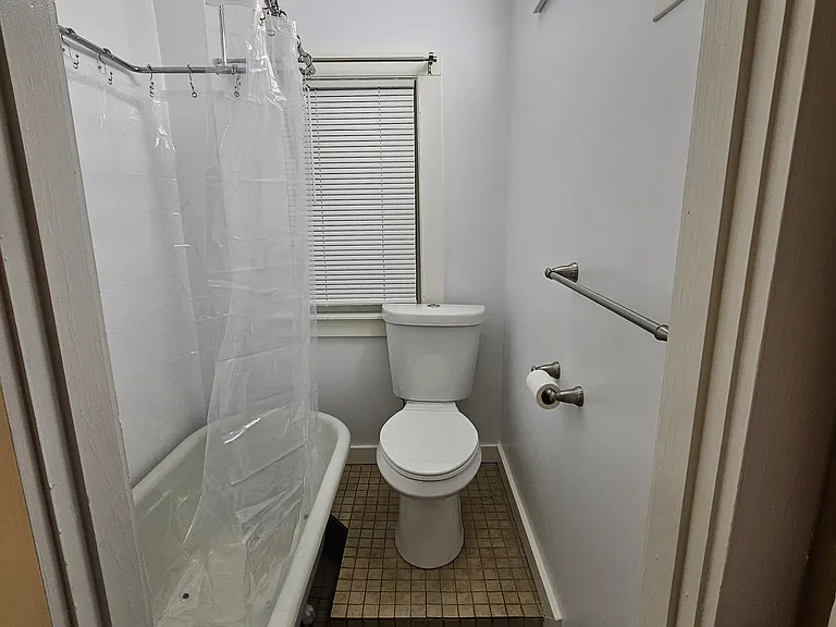 12 Maple St #B — Photo 6