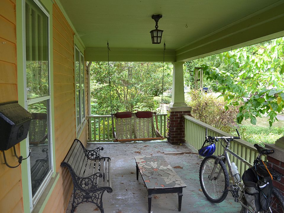 Meet your friendly neighbors on this great front porch