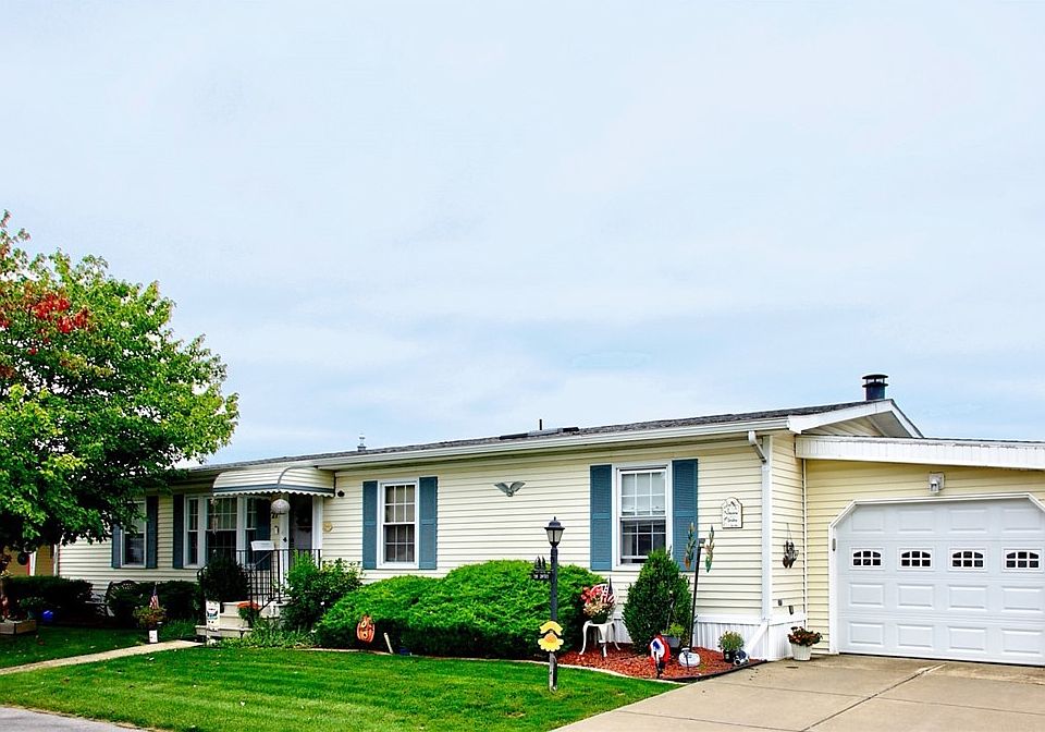 1st image of 21 Dogwood Dr