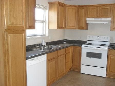 3rd image of 304 Sherman Ave