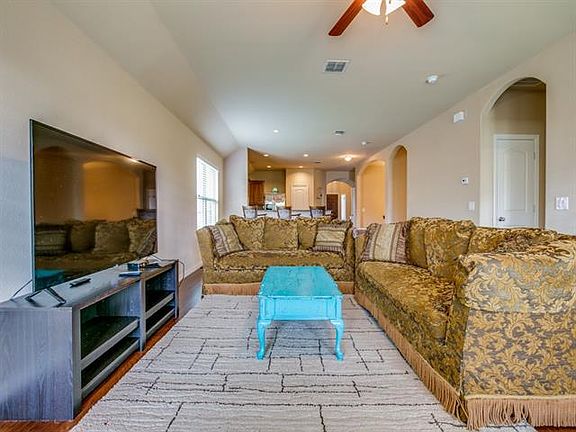 5th image of 114 Eagle Feather Dr