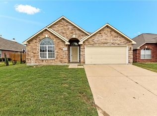 2456 Ranchview Dr, Grand Prairie, TX 75052