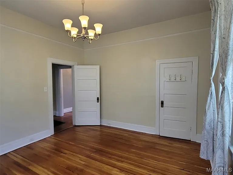 106 S Capitol Pkwy — Photo 30