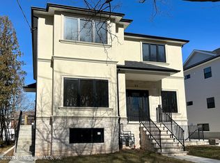 93 McBaine Ave #2F, Staten Island, NY 10309