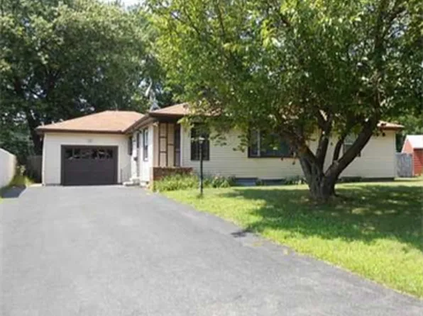 37 Linda Dr, Rochester, NY 14616