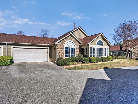 2nd image of 1693 E Southfield Cir