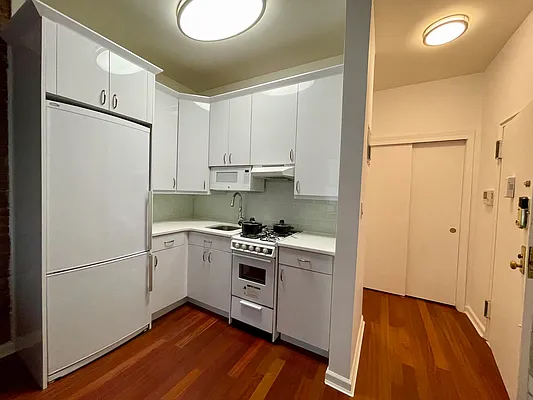 Rented by Building Equity Real Estate LLC | media 2