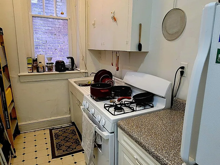 421 W Grace St #100 — Photo 11