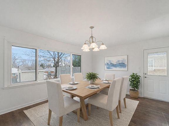 5th image of 619 Echo LANE