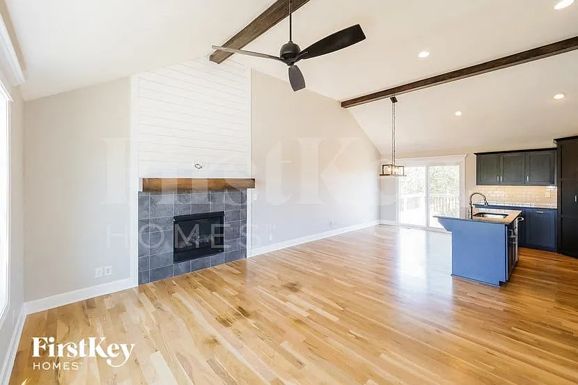 4 bed, 3.0 bath, 1791 sqft, $2,985 — Photo 4