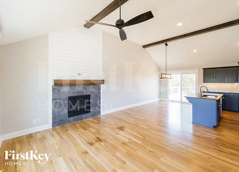 811 S Sunset Ln — Photo 4