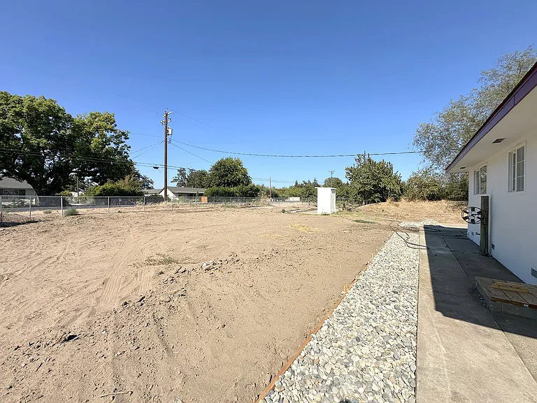 15050 Cottage Ave — Photo 29