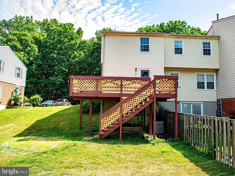 15 Burnsway Ct #9G — Photo 32