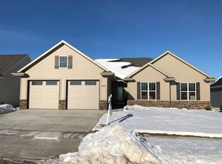 537 Pebblestone Cir, Hobart, WI 54155