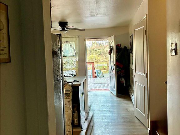 3rd image of 130 Scotland Hill Road