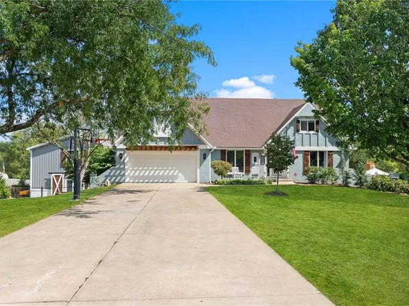 7755 Allman Rd, Lenexa, KS 66217