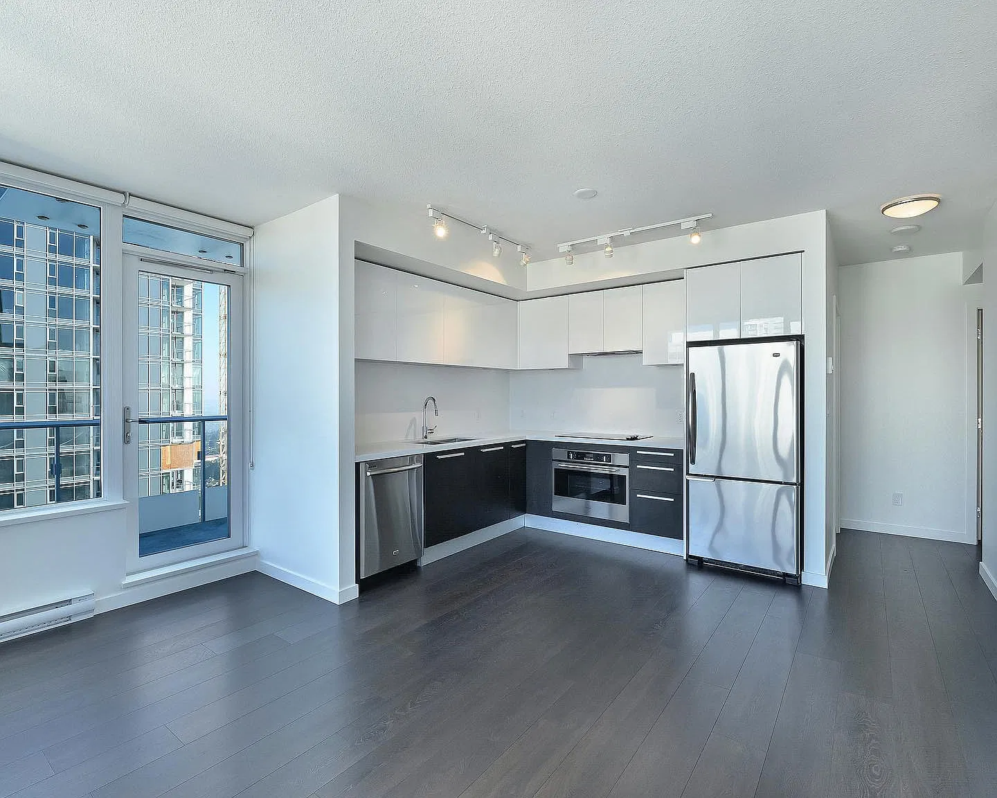 2 bed, 747 sqft, $2,800 — Photo 4