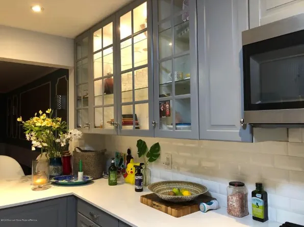 904 Alpine Trl, Neptune, NJ 07753