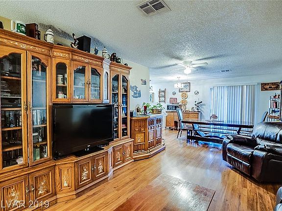 4th image of 133 Hillsway Dr