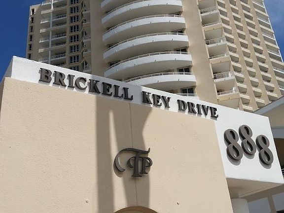 5th image of 888 Brickell Key Dr 304 #304