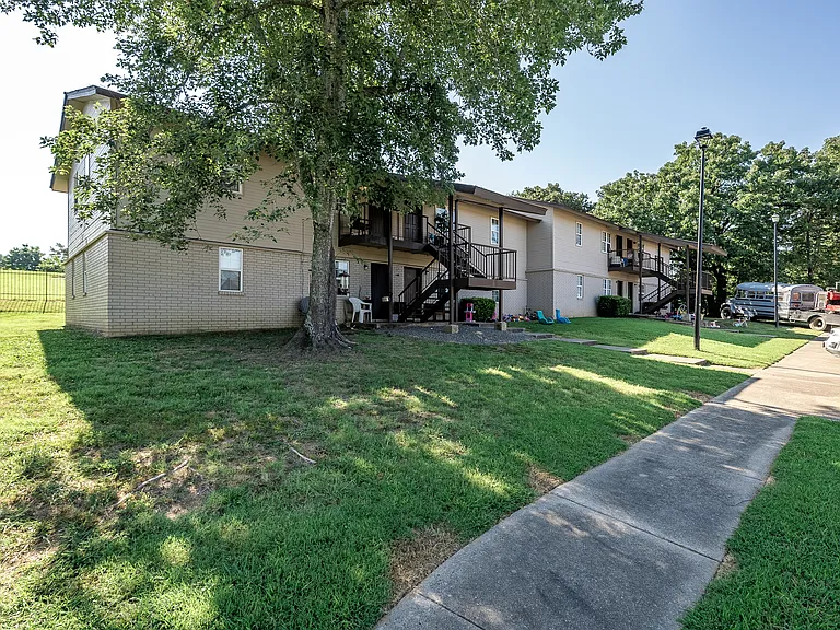 849 Elm St — Photo 34