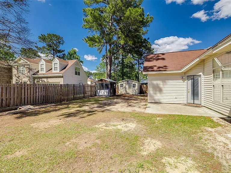 108 Village Lake Dr — Photo 36