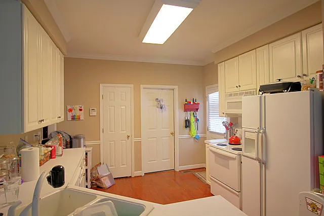 3201 Stanford Dr — Photo 4