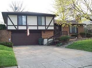 2159 Maplewood Dr, Columbus, OH 43229