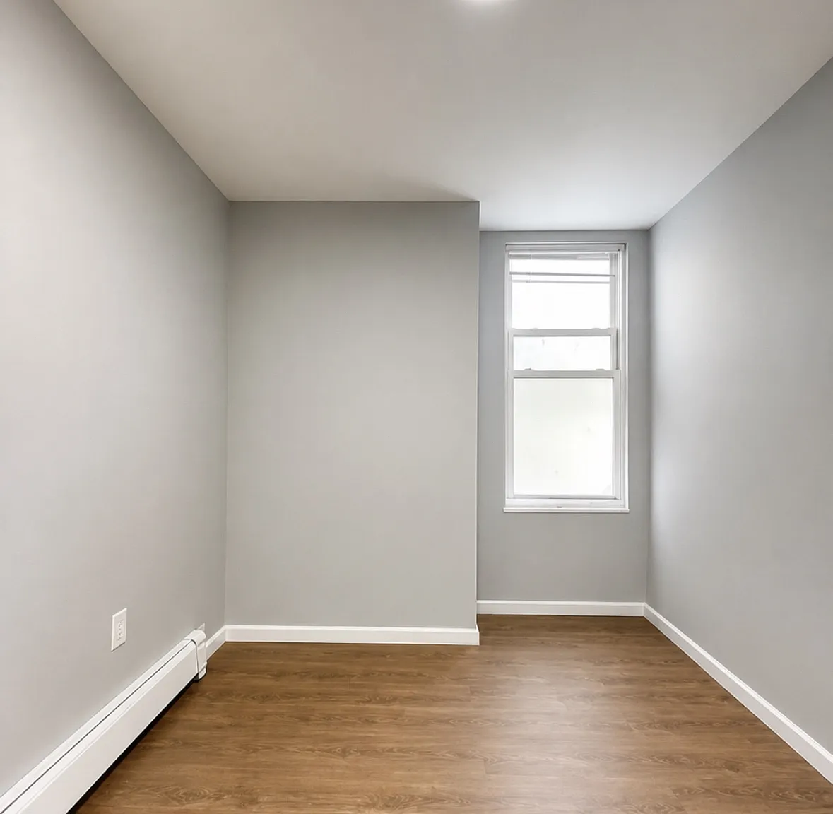3 bed, $2,000 — Photo 3